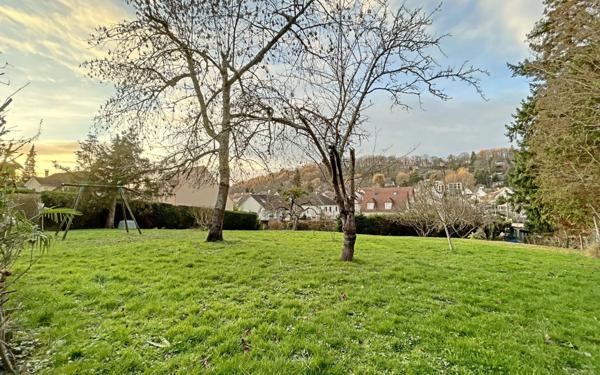 Immeuble à vendre    3 pièces • 180 m2 Bures-sur-Yvette