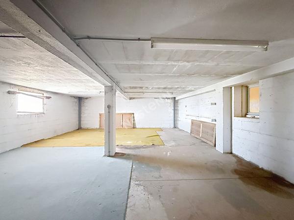 Maison de bourg 96 m² avec petit terrain et garage - Le Mesnil en Vallée