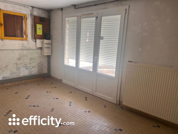 Maison
         6 pièces
        - 90 m² Exclusivité 225 000 € *