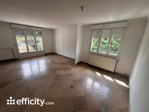 Maison
         6 pièces
        - 90 m² Exclusivité 225 000 € *
