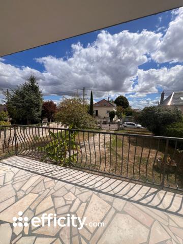 Maison
         6 pièces
        - 90 m² Exclusivité 225 000 € *