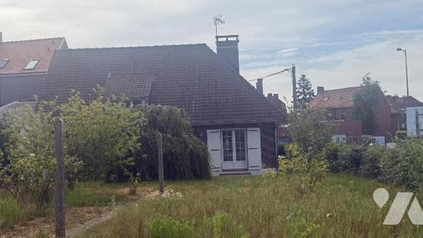 A VENDRE - HAZEBROUCK - Maison 3 Chambres - 90m² - Jardin

Charmante maison à vendre sur la c...