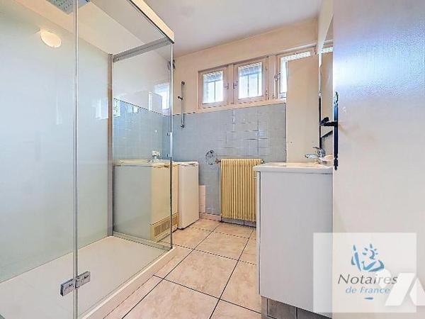 A VENDRE - HAZEBROUCK - Maison 3 Chambres - 90m² - Jardin

Charmante maison à vendre sur la c...