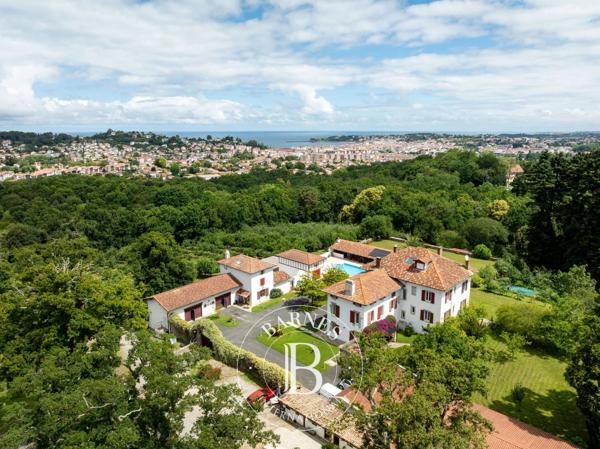 Urrugne, Maison  750 m² à vendre
