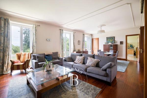 Urrugne, Maison  750 m² à vendre