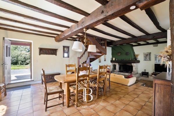 Urrugne, Maison  750 m² à vendre
