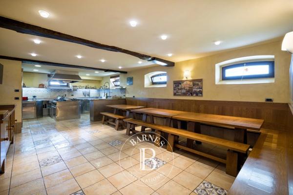 Urrugne, Maison  750 m² à vendre