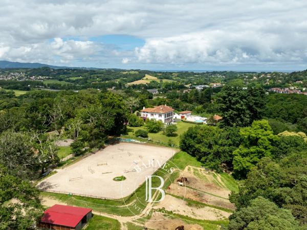Urrugne, Maison  750 m² à vendre
