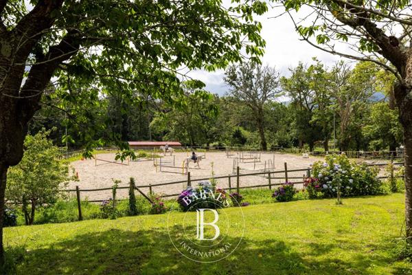 Urrugne, Maison  750 m² à vendre