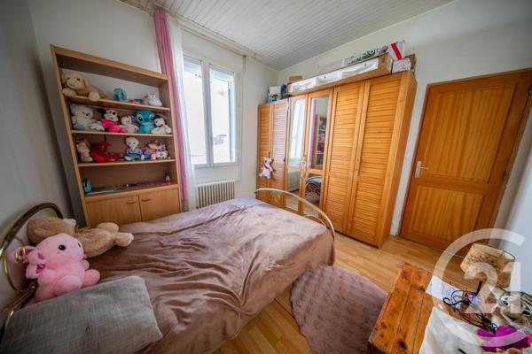 Maison à vendre  4 pièces - 93,96 m 2   ST MEDARD EN JALLES  - 33