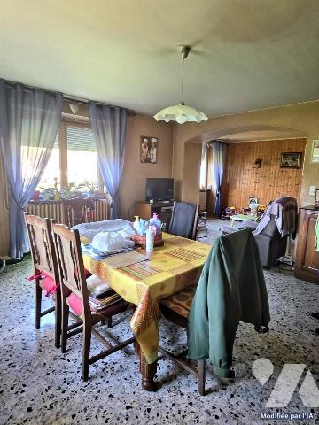 Ancien corps de ferme sur la commune de la TOUR DU MEIX.