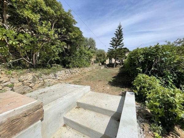 Vente / Maison T4 à Saint-Cyr-sur-Mer (83270)