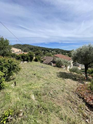 Vente / Maison T4 à Saint-Cyr-sur-Mer (83270)