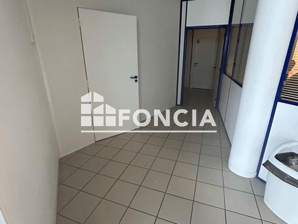 Location Local commercial 6 pièces 116.66 m² - RESIDENCE LES VOUTES Laon 02000