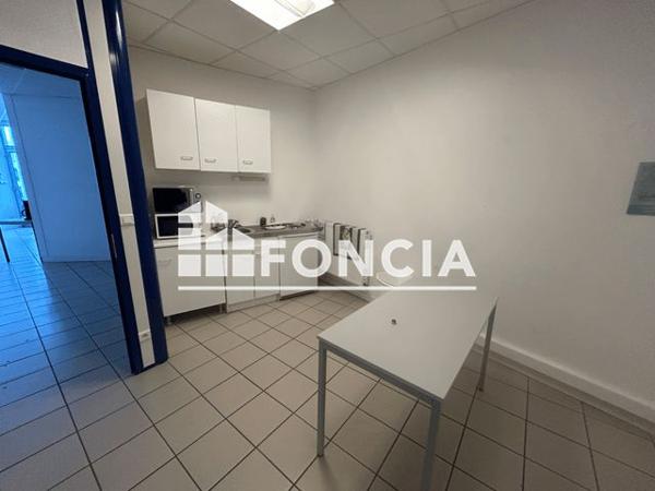 Location Local commercial 6 pièces 116.66 m² - RESIDENCE LES VOUTES Laon 02000