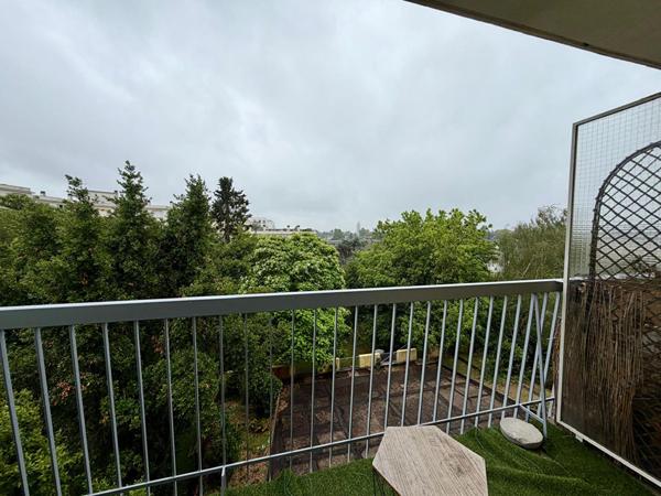 Tortière - Lumineux appartement 3 pièces avec balcon plein sud et vue dégagée. Ascenseur, parking en sous sol et cave.