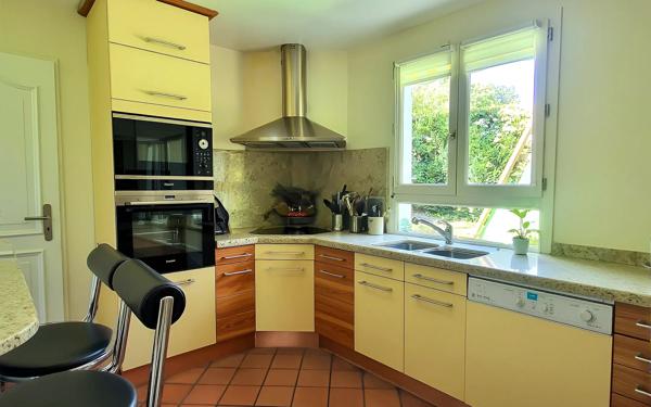 Maison à vendre    7 pièces • 200 m2 Chambourcy