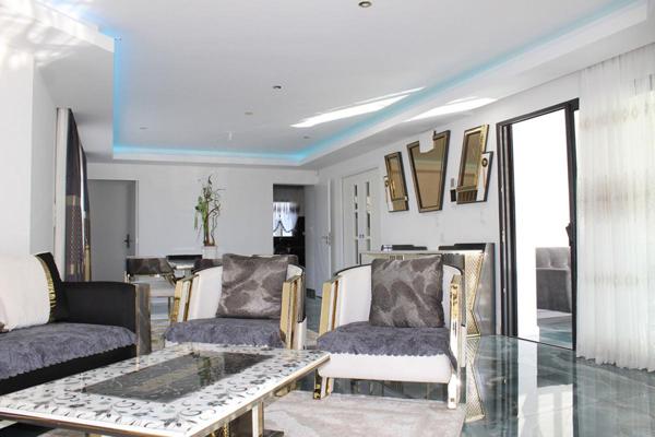 Exclusivité !! Côtes d'Armor 22440 Ploufragan. Villa d'exception, 5 chambres dont 1 suite parentale au Rdc. Terrasse surélevée, Garage