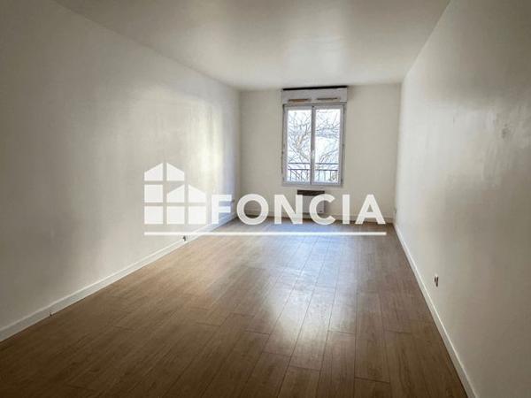 Location Studio 25.2 m² - 35 PASSAGE THIERE Paris 75011