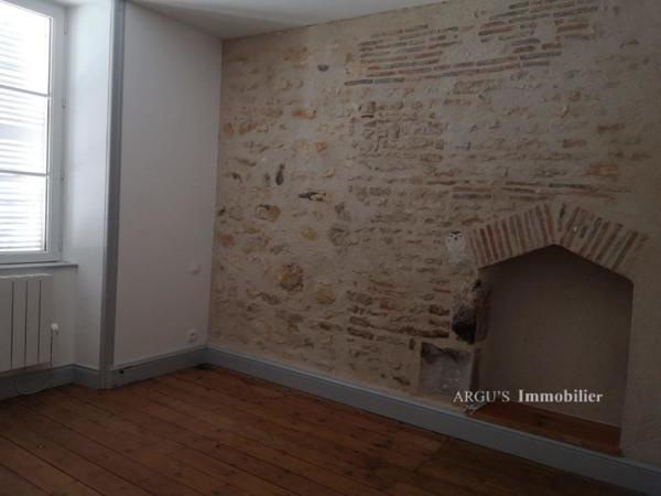 Maison à Louer à Civray