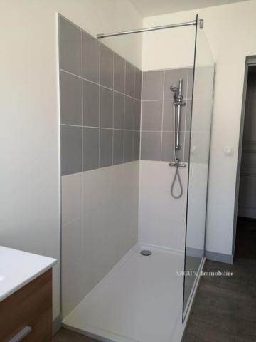 Maison à Louer à Civray