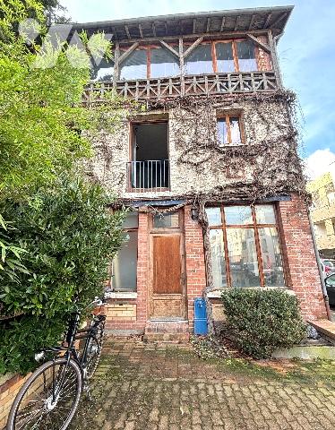 CHARTRES-CHANZY, 2MN. DES EPARS
MAISON 4 PIECES SUR 3 NIVEAUX 
TRES LUMINEUSE – SOLEIL DU MATIN