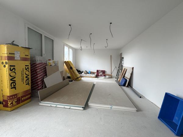 A 2 min de Rochefort - Maison de 158m² avec finir de rénové Garage + Terrain