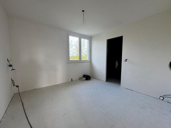 A 2 min de Rochefort - Maison de 158m² avec finir de rénové Garage + Terrain