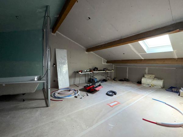 A 2 min de Rochefort - Maison de 158m² avec finir de rénové Garage + Terrain