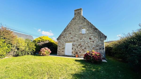 « Goulien – Charmante maison en pierre à deux pas de la plage »
