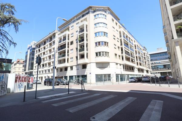 LYON 3EME - RUE DUNOIR – RÉSIDENCE DE STANDING « LE CARRÉ VENDÔME » - T4 possible T5
