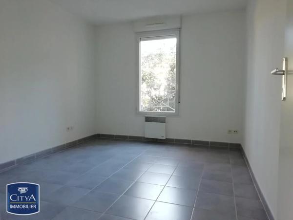 Appartement à louer 2 pièces 42.03m² Marguerittes (30320)