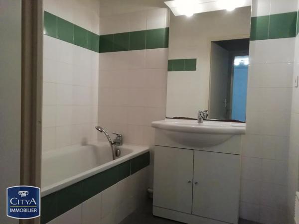Appartement à louer 2 pièces 42.03m² Marguerittes (30320)