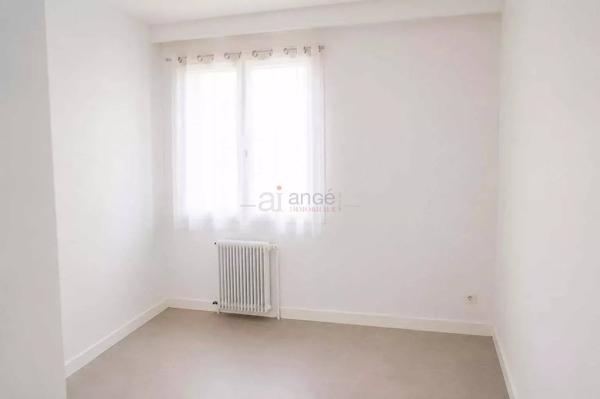 Pont-de-Chéruy Centre – T4 de 79 m² vendu loué – Idéal investisseur – Rentabilité immédiate