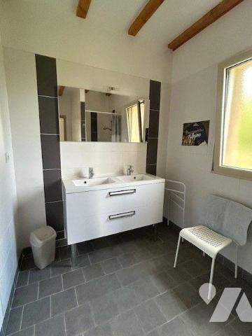 MAISON A VENDRE BAUGE EN ANJOU
5 Minutes BAUGE
Spacieuse et confortable maison de plain-pied ...