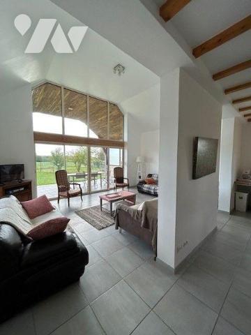 MAISON A VENDRE BAUGE EN ANJOU
5 Minutes BAUGE
Spacieuse et confortable maison de plain-pied ...