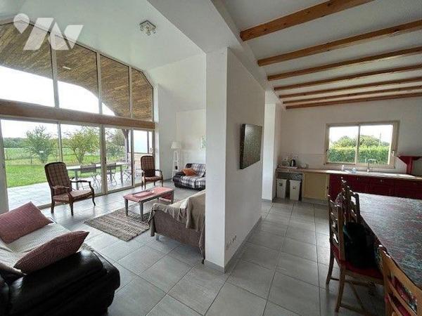 MAISON A VENDRE BAUGE EN ANJOU
5 Minutes BAUGE
Spacieuse et confortable maison de plain-pied ...