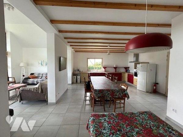 MAISON A VENDRE BAUGE EN ANJOU
5 Minutes BAUGE
Spacieuse et confortable maison de plain-pied ...