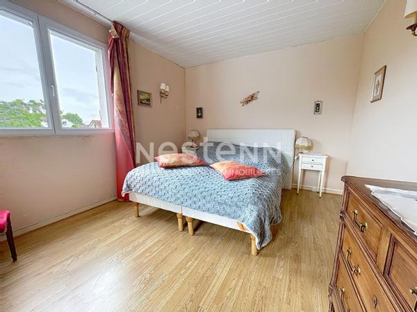 A vendre maison individuelle avec jardin à Saint Cyr L Ecole.