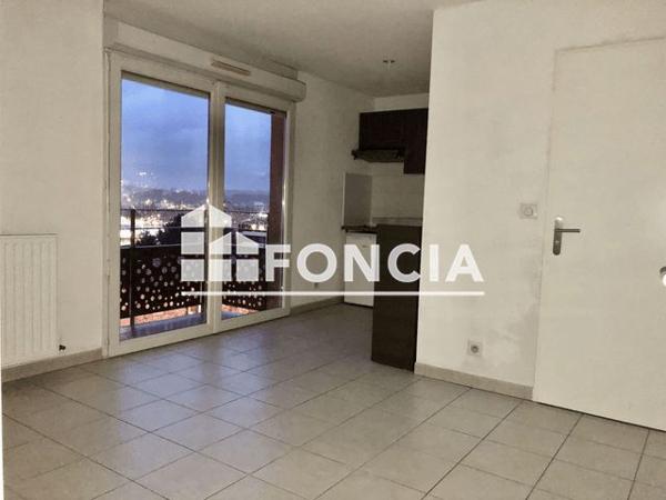 Location Appartement 2 pièces 35.56 m² - 392 CHEMIN GAI VERSANT La Seyne Sur Mer 83500