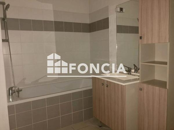 Location Appartement 2 pièces 35.56 m² - 392 CHEMIN GAI VERSANT La Seyne Sur Mer 83500