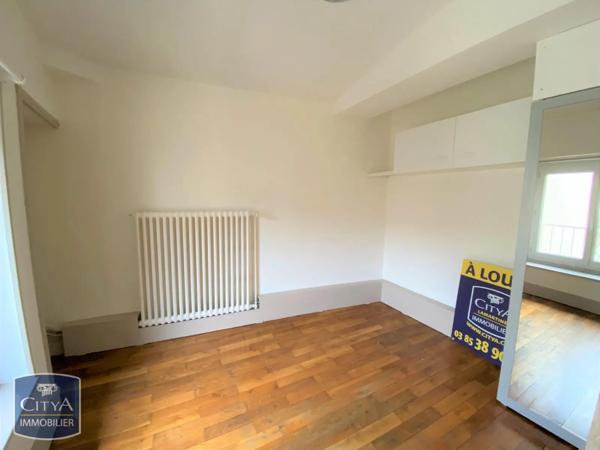 Appartement à louer 2 pièces 54.2m² Mâcon (71000)