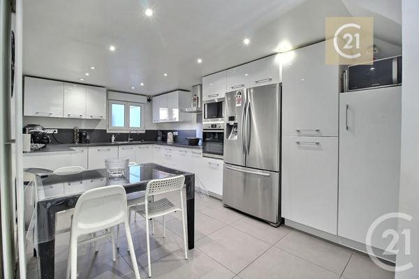 Maison à vendre  9 pièces - 229,71 m2 LES PAVILLONS SOUS BOIS - 93