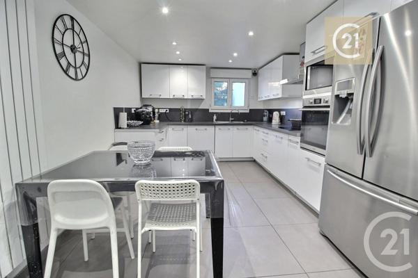 Maison à vendre  9 pièces - 229,71 m2 LES PAVILLONS SOUS BOIS - 93