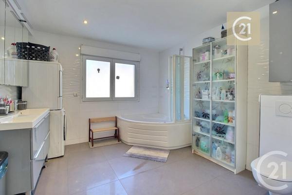 Maison à vendre  9 pièces - 229,71 m2 LES PAVILLONS SOUS BOIS - 93