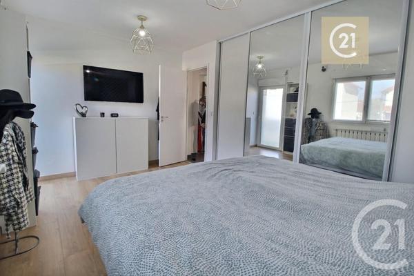 Maison à vendre  9 pièces - 229,71 m2 LES PAVILLONS SOUS BOIS - 93