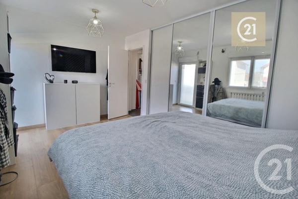 Maison à vendre  9 pièces - 229,71 m2 LES PAVILLONS SOUS BOIS - 93