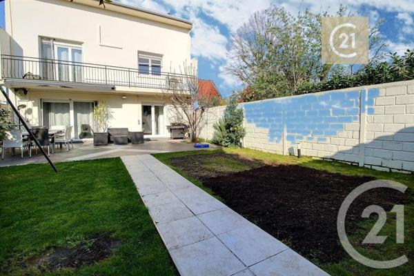 Maison à vendre  9 pièces - 229,71 m2 LES PAVILLONS SOUS BOIS - 93