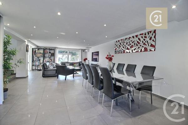 Maison à vendre  9 pièces - 229,71 m2 LES PAVILLONS SOUS BOIS - 93