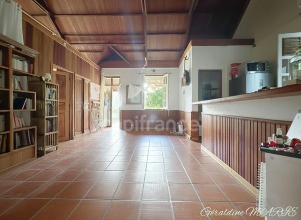 Maison à vendre 6 pièces + Appartement T2 à SAINT CLAUDE (971)